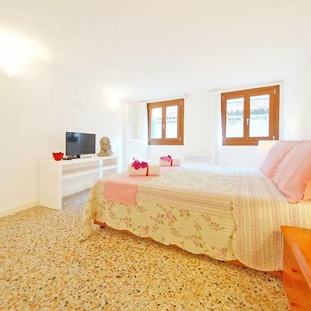 Sant'Aponal Apartment Rialto ヴェネツィア エクステリア 写真