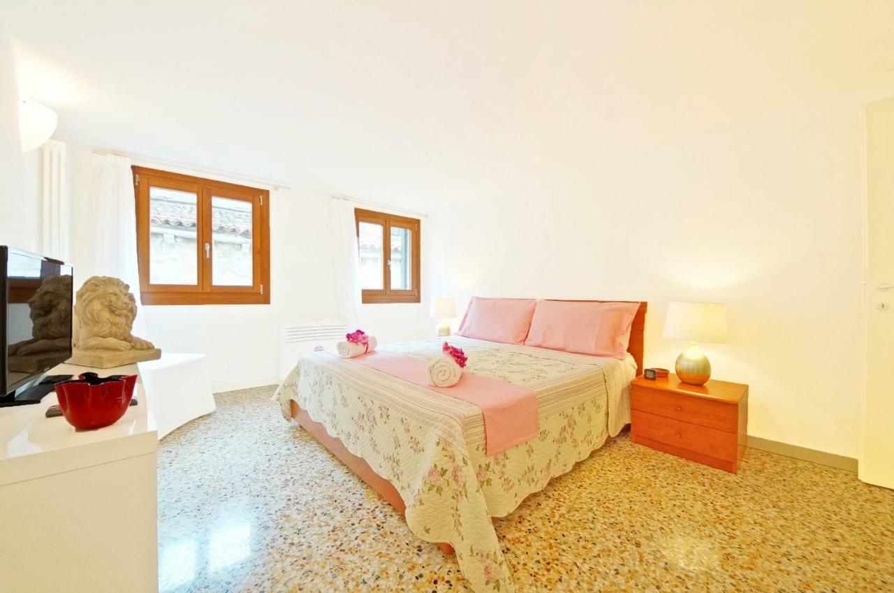 Sant'Aponal Apartment Rialto ヴェネツィア エクステリア 写真