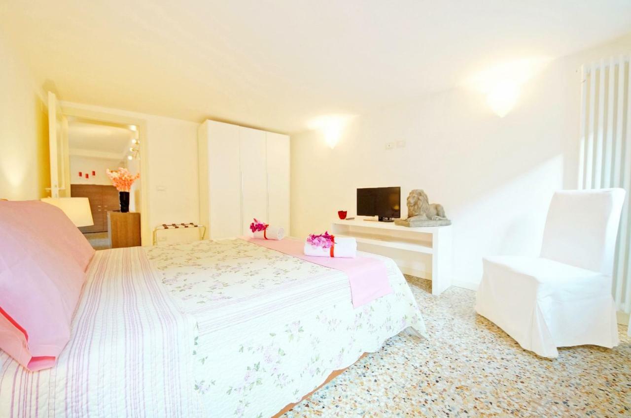 Sant'Aponal Apartment Rialto ヴェネツィア エクステリア 写真