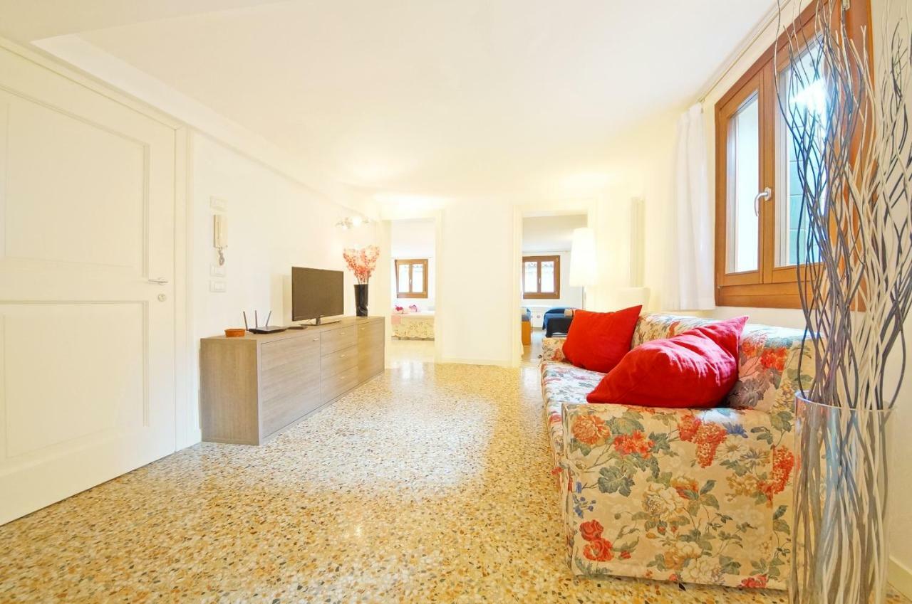 Sant'Aponal Apartment Rialto ヴェネツィア エクステリア 写真
