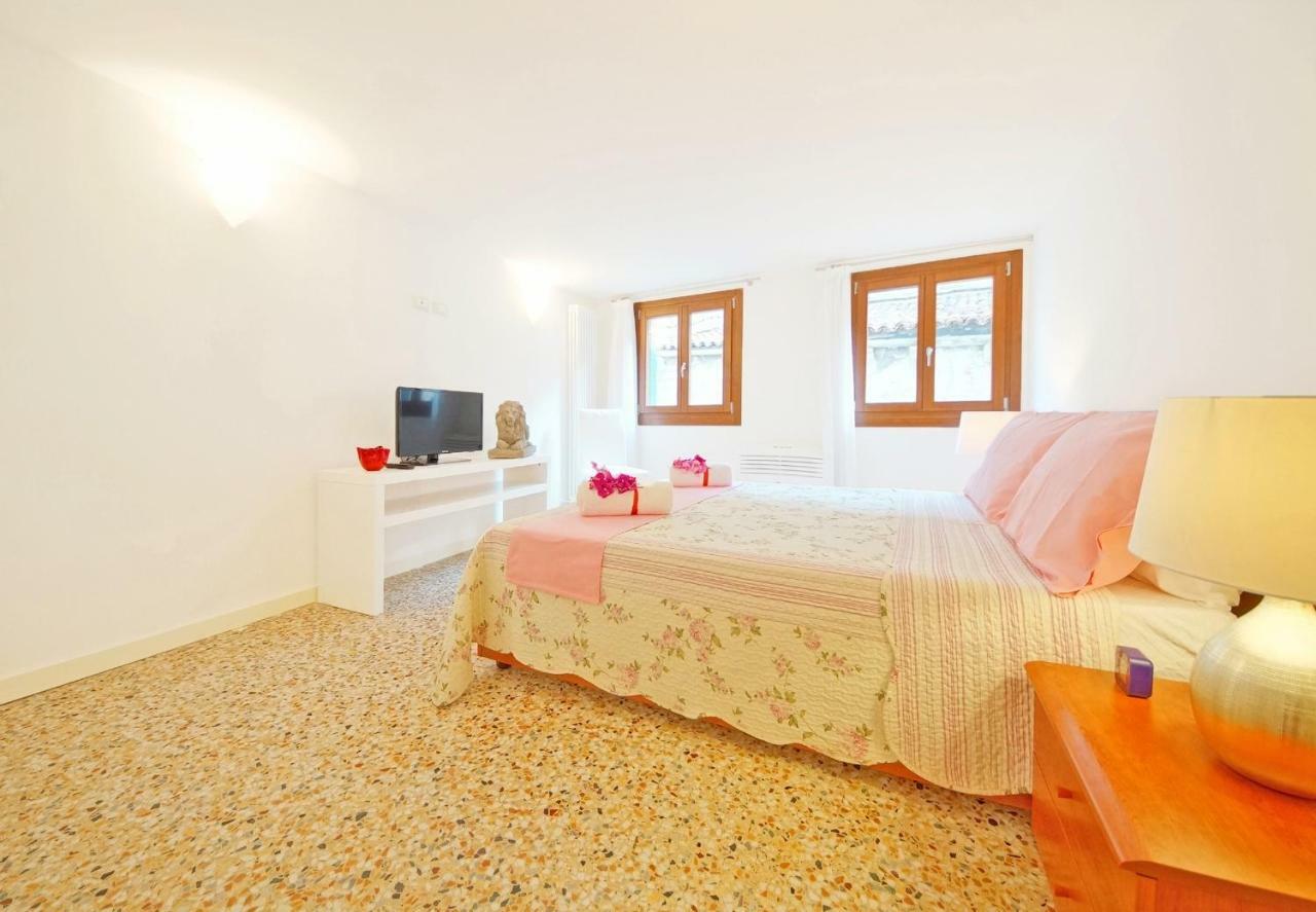 Sant'Aponal Apartment Rialto ヴェネツィア エクステリア 写真
